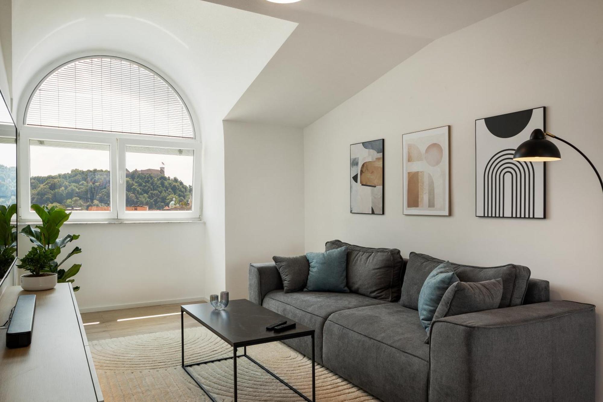 Luxe Penthouse With A Castle View Λιουμπλιάνα Εξωτερικό φωτογραφία